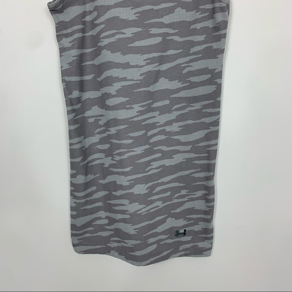 Under Armour Fitted Gray Camo Tank Top Size Small - Picture 4 of 9